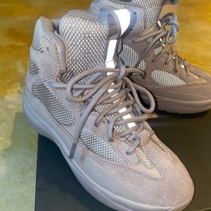 Yeezy Cinder desert boots- worn once